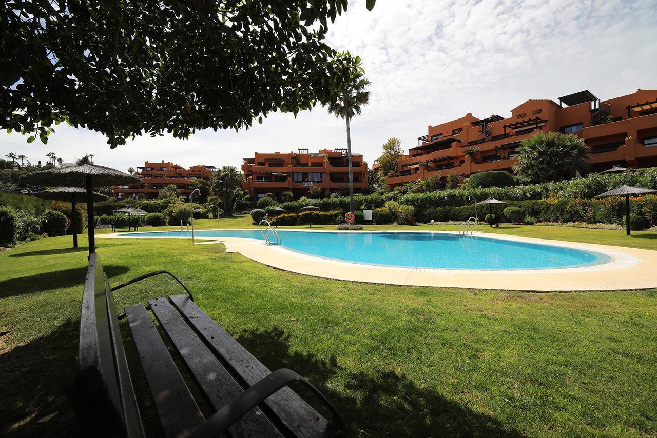 Jardines De Nueva Galera Cozy Penthouse Apartment Estepona Ngoại thất bức ảnh